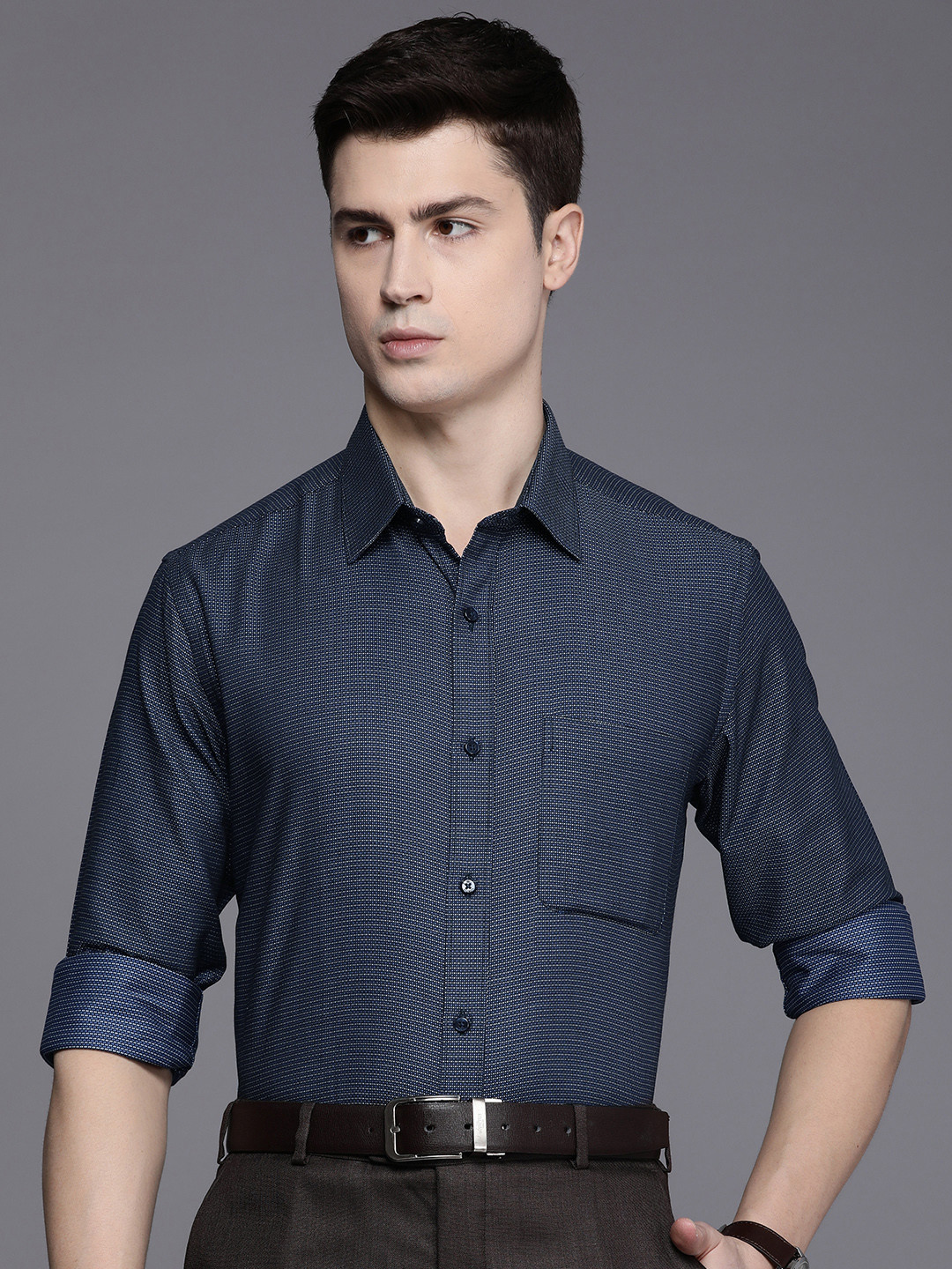 

Raymond Pure Cotton Slim Fit Cutaway Collar Full Sleeves Formal Shirt, Navy blue