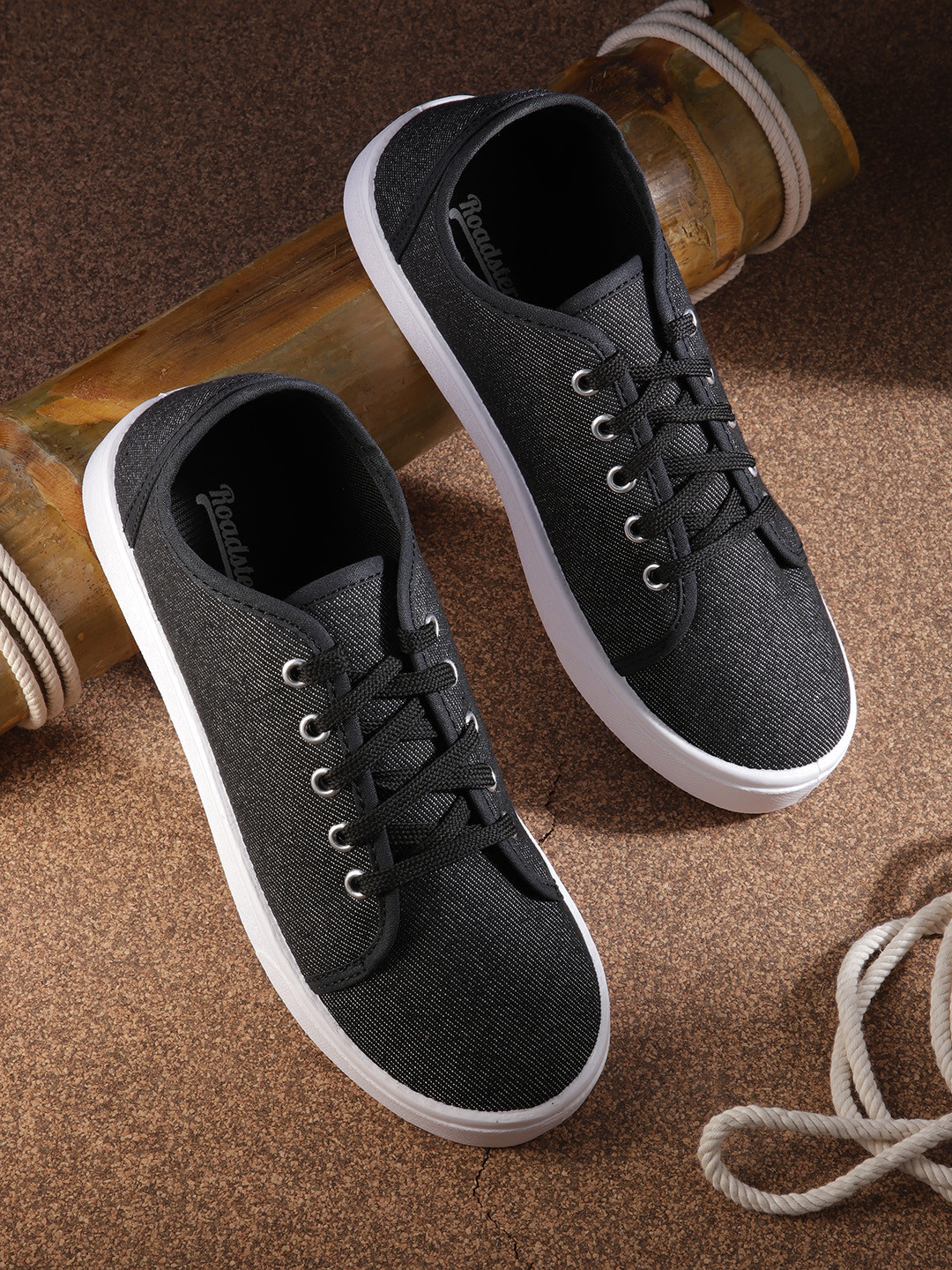 

The Roadster Lifestyle Co. Women Contrast Sole Sneakers, Black
