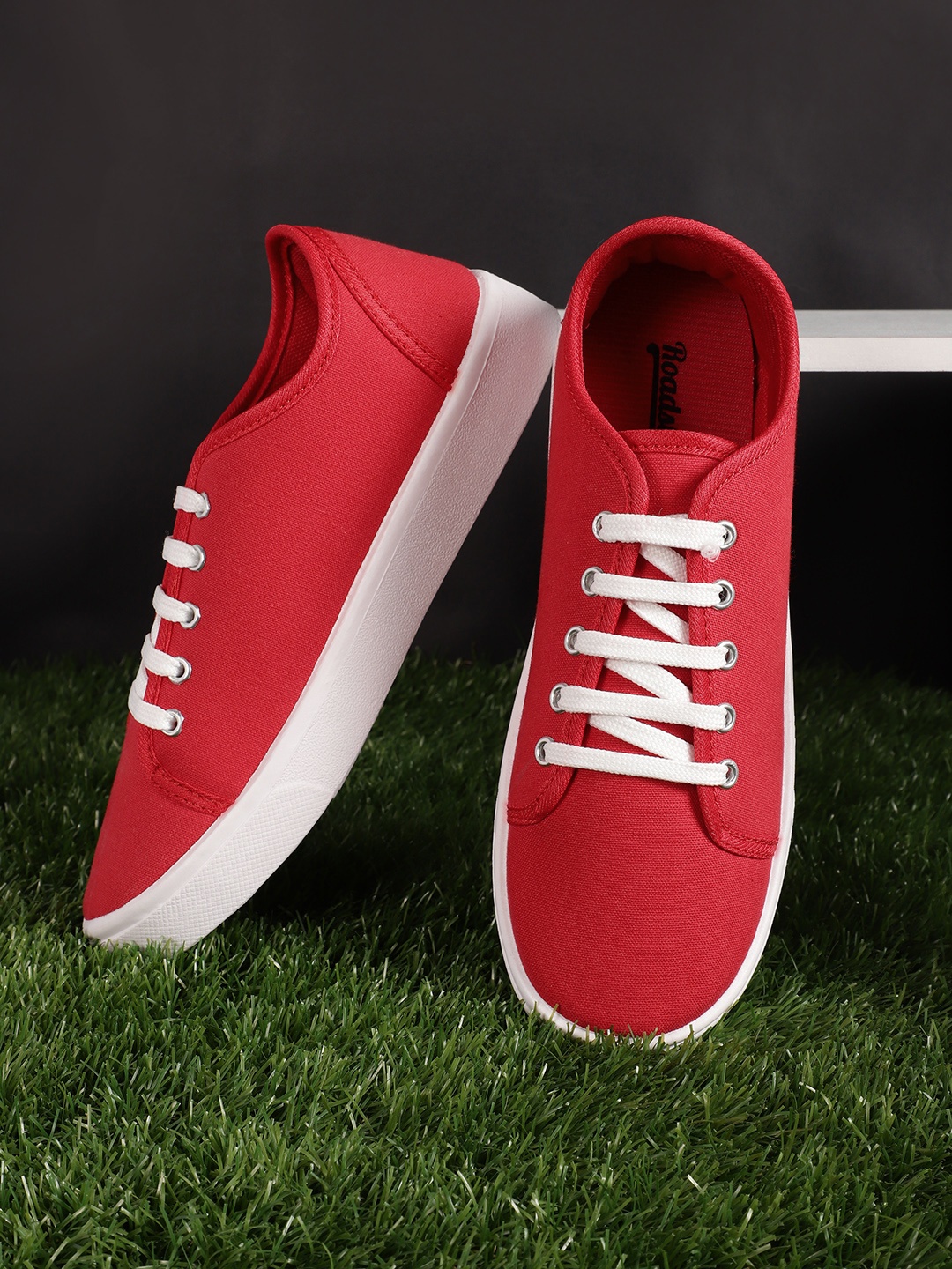 

The Roadster Lifestyle Co. Women Round-Toe Everyday Sneakers, Red