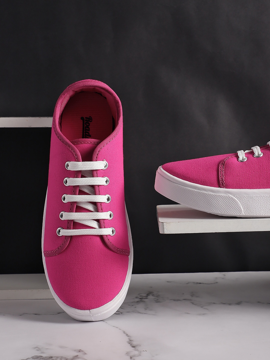 

The Roadster Lifestyle Co. Women Round-Toe Everyday Sneakers, Fuchsia