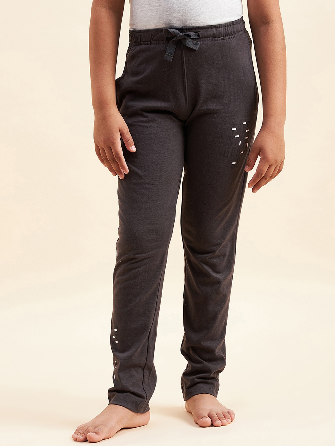 

Sweet Dreams Boys Grey Printed Mid-Rise Cotton Lounge Pants