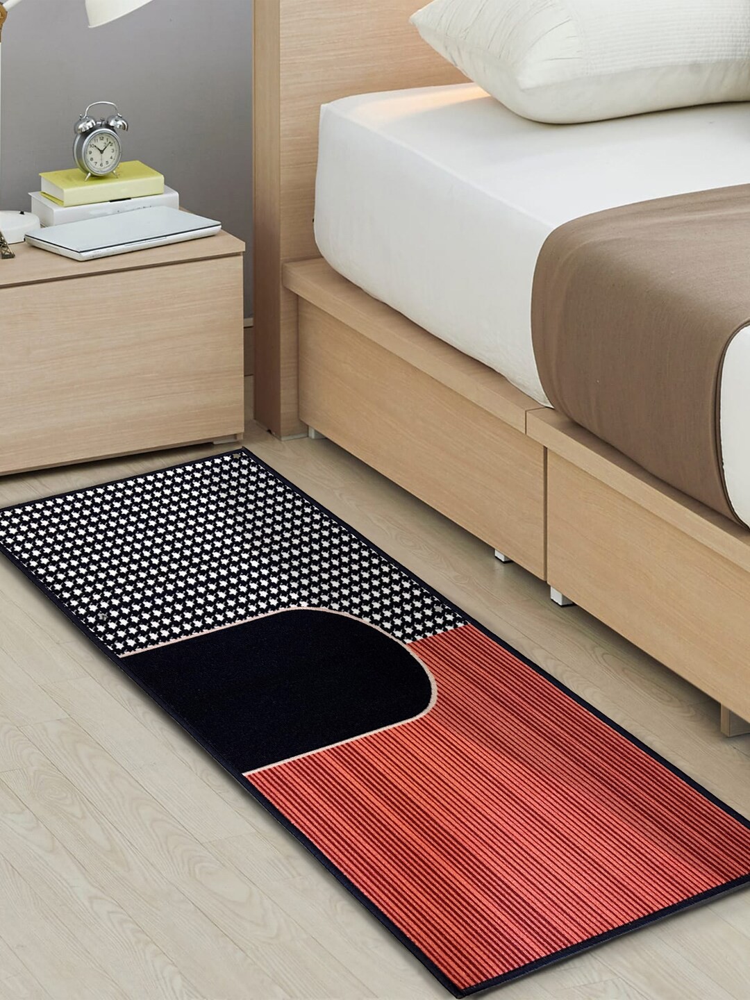 

URBAN SPACE Black & Red Striped Anti-Skid Carpet