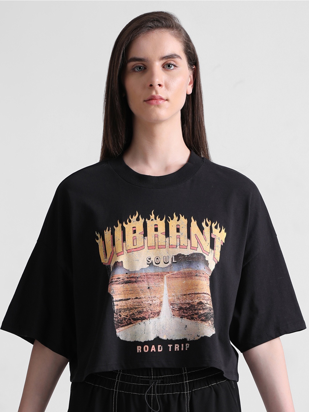 

ONLY Graphic Printed Extended Sleeves Crop Boxy Knitted Pure Cotton T-Shirt, Black