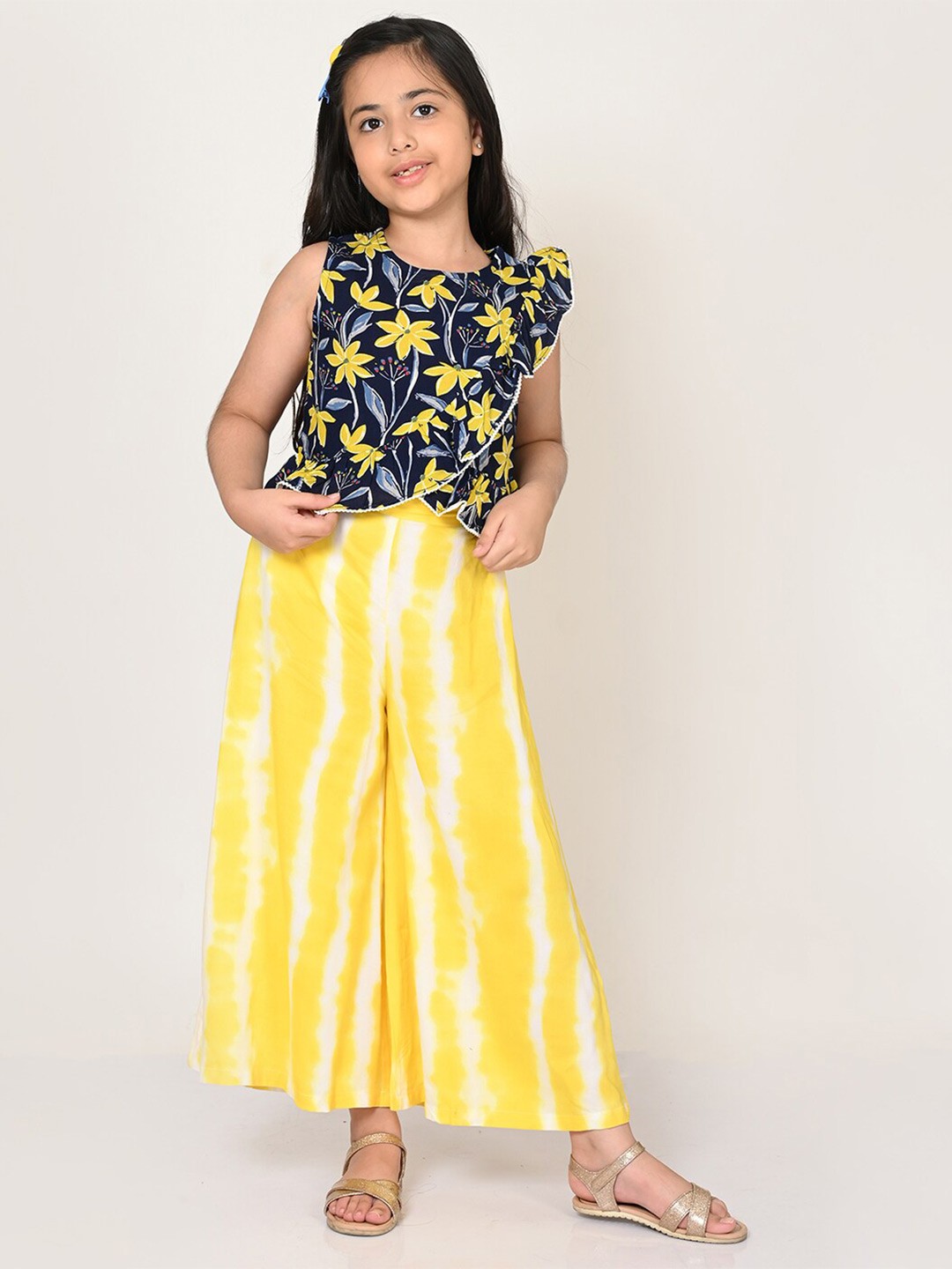

LIL DRAMA Girls Printed Round Neck Top with Palazzos, Yellow
