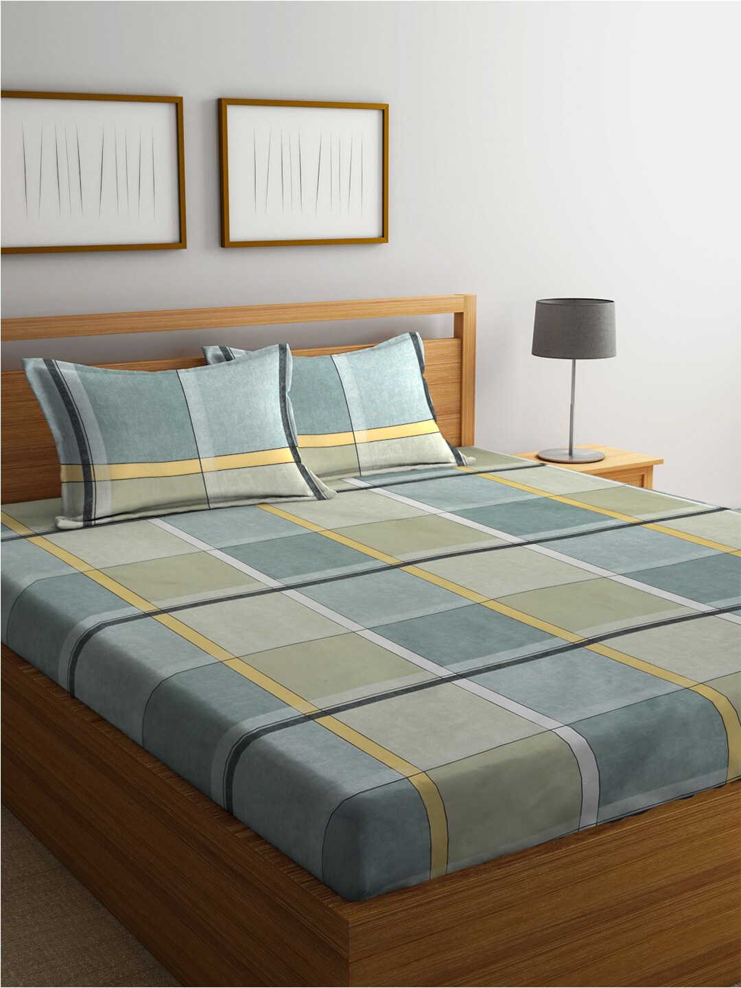 

Arrabi Green & Yellow Geometric Polycotton 300 TC King Bedsheet With 2 Pillow Covers