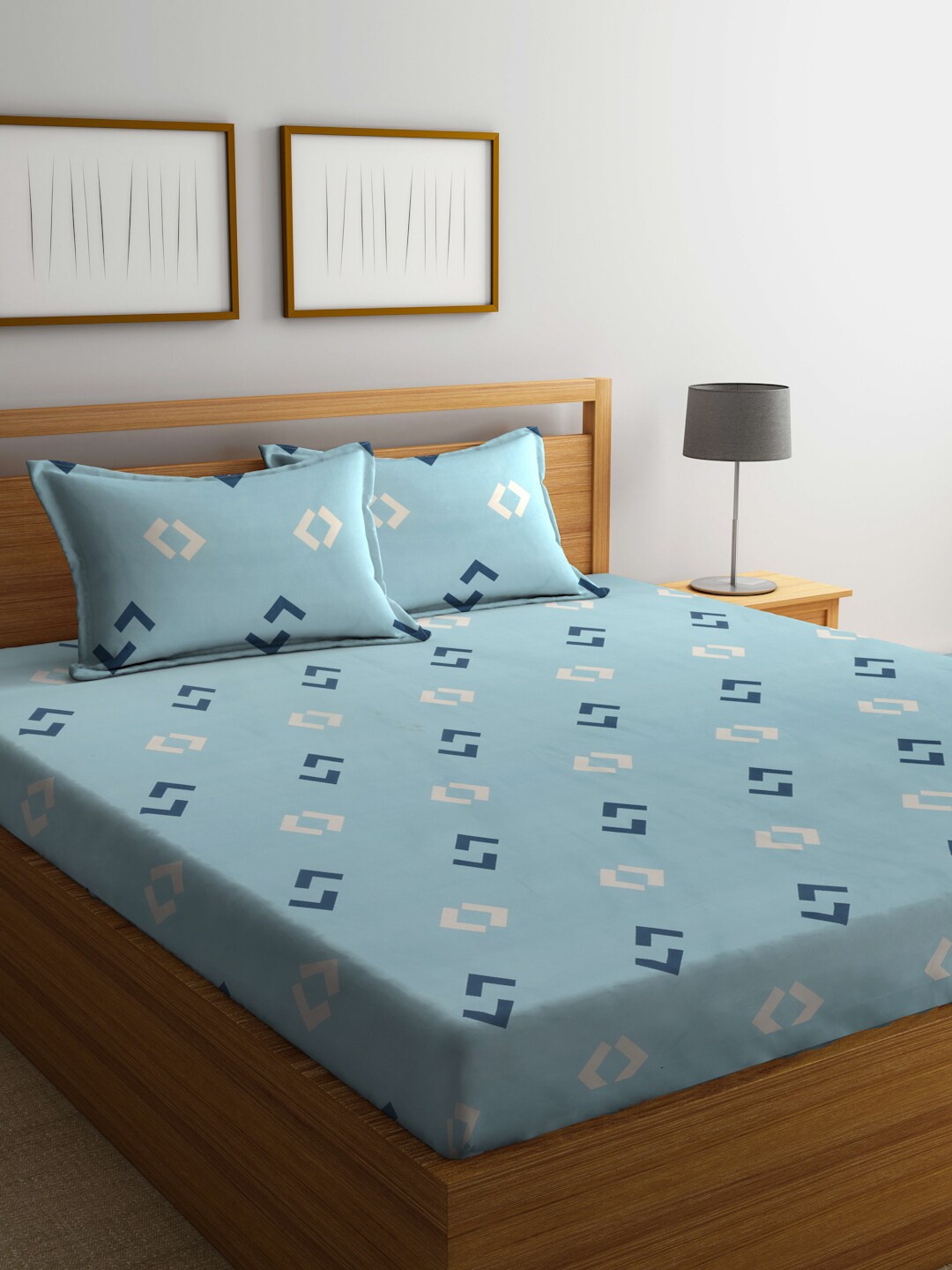 

Arrabi Blue & White Geometric Cotton 300 TC King Bedsheet with 2 Pillow Covers