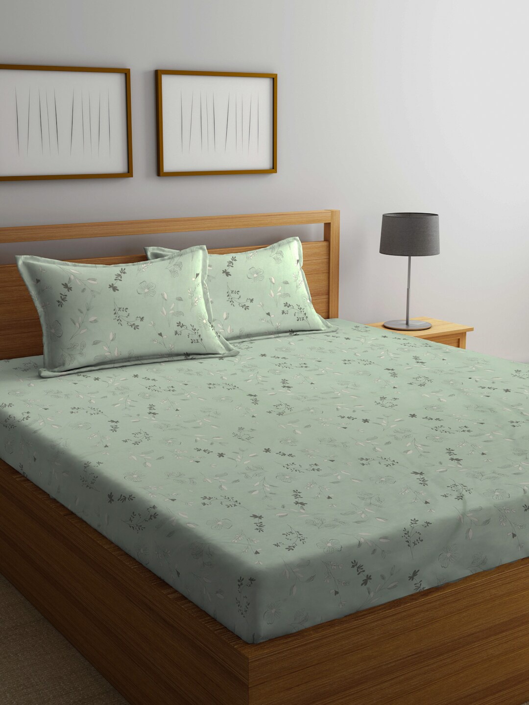 

Arrabi Green & White Floral Printed 300 TC King Bedsheet With 2 Pillow Covers
