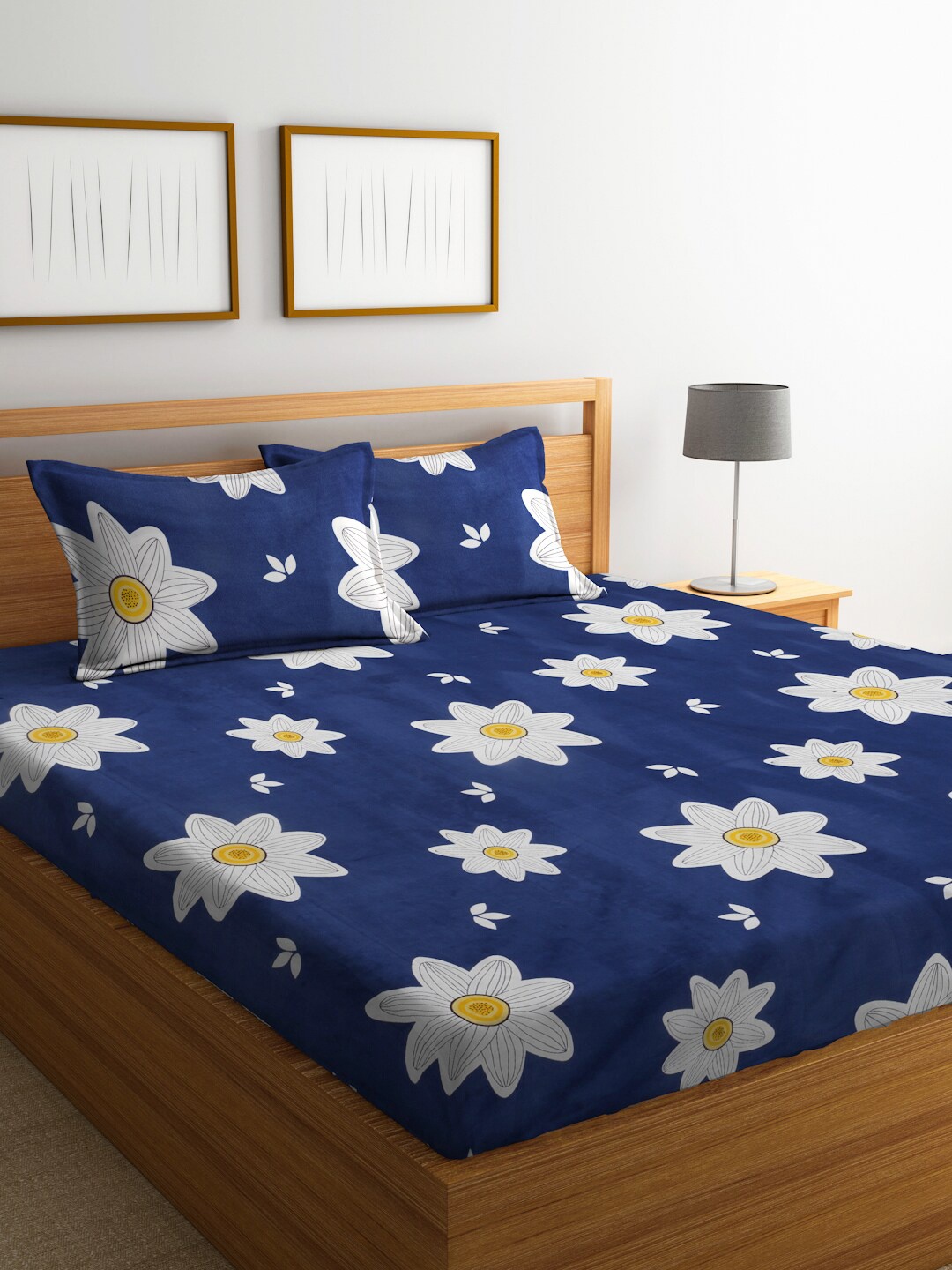 Arrabi Blue & White Floral Printed 300 TC King Bedsheet With 2 Pillow Covers