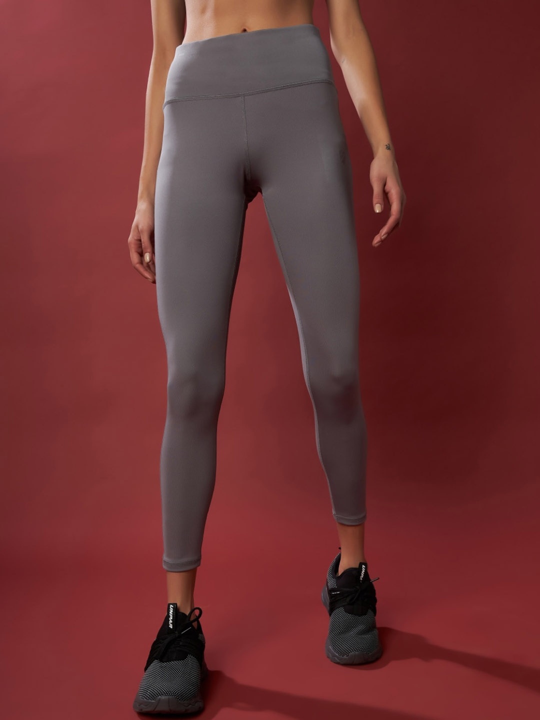 

UNPAR Women Moisture Wicking Training Or Gym Tights, Grey