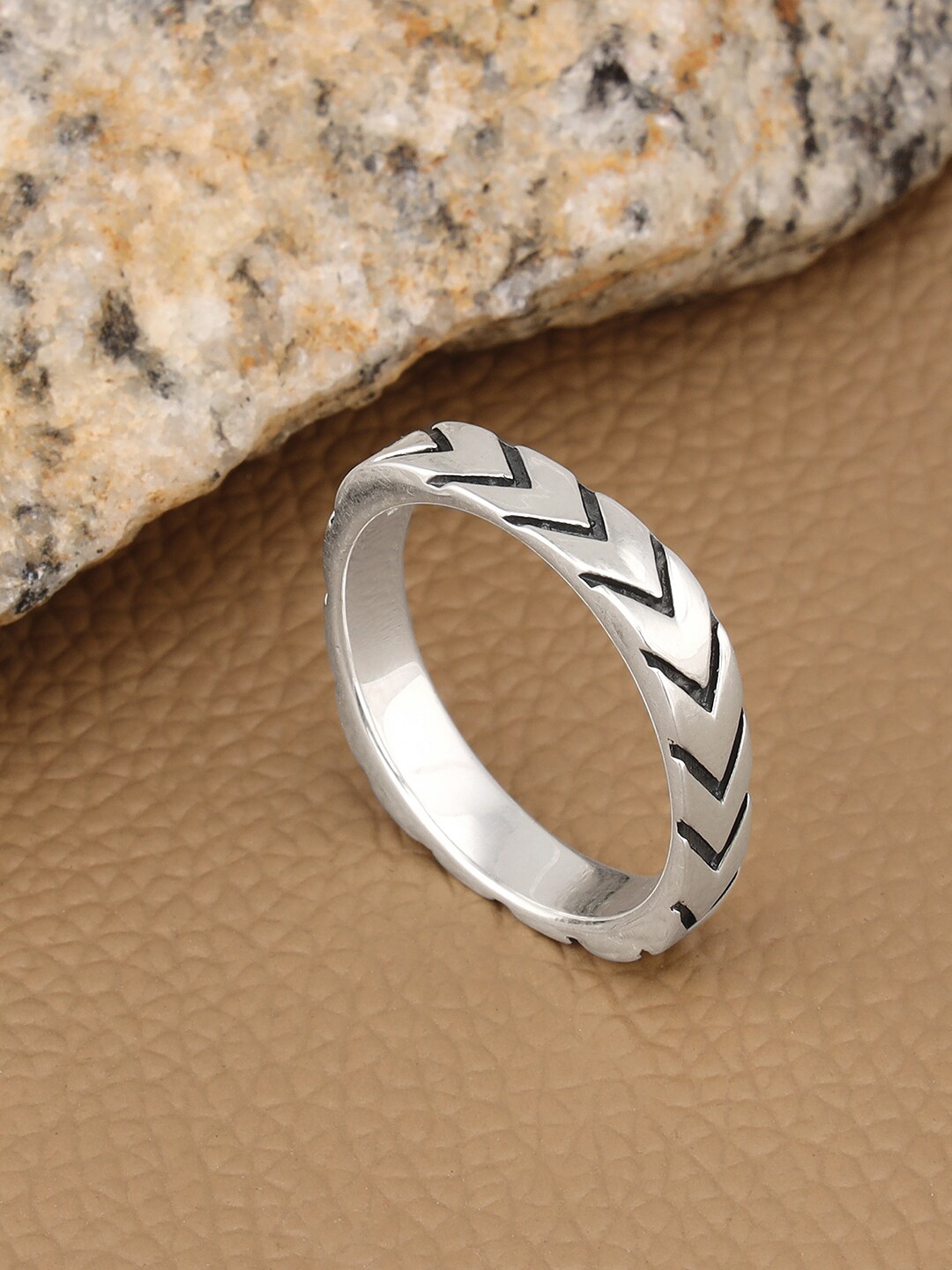 

GIVA Men 925 Sterling Silver Silver-Plated Finger Ring