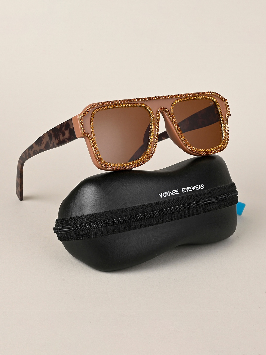 

Voyage Unisex Wayfarer Sunglasses with Polarised and UV Protected Lens 3996PMG4357, Brown