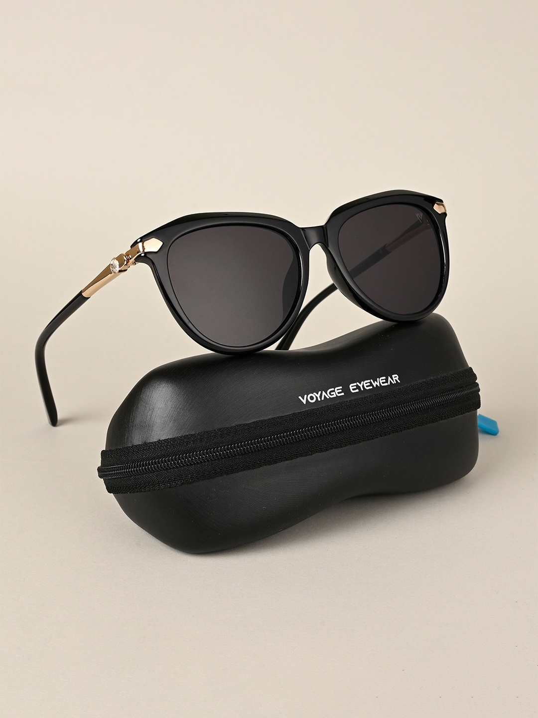 

Voyage Women Oval Sunglasses with UV Protected Lens G15059MG4225, Black