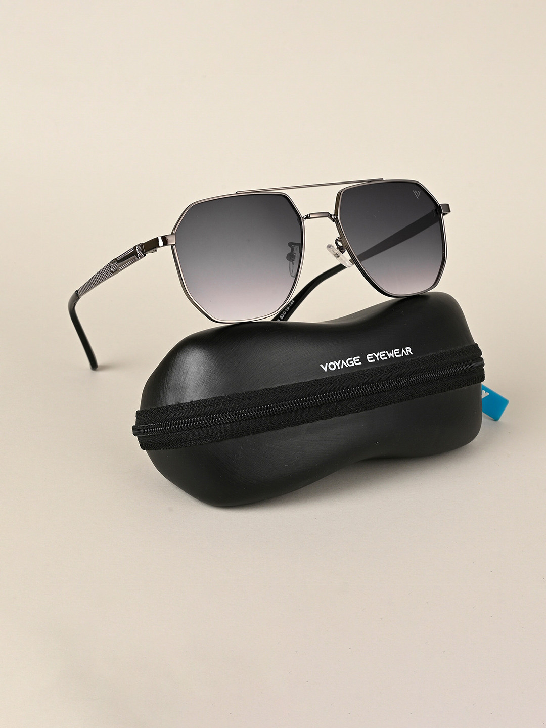 

Voyage Unisex Wayfarer Sunglasses with UV Protected Lens, Grey