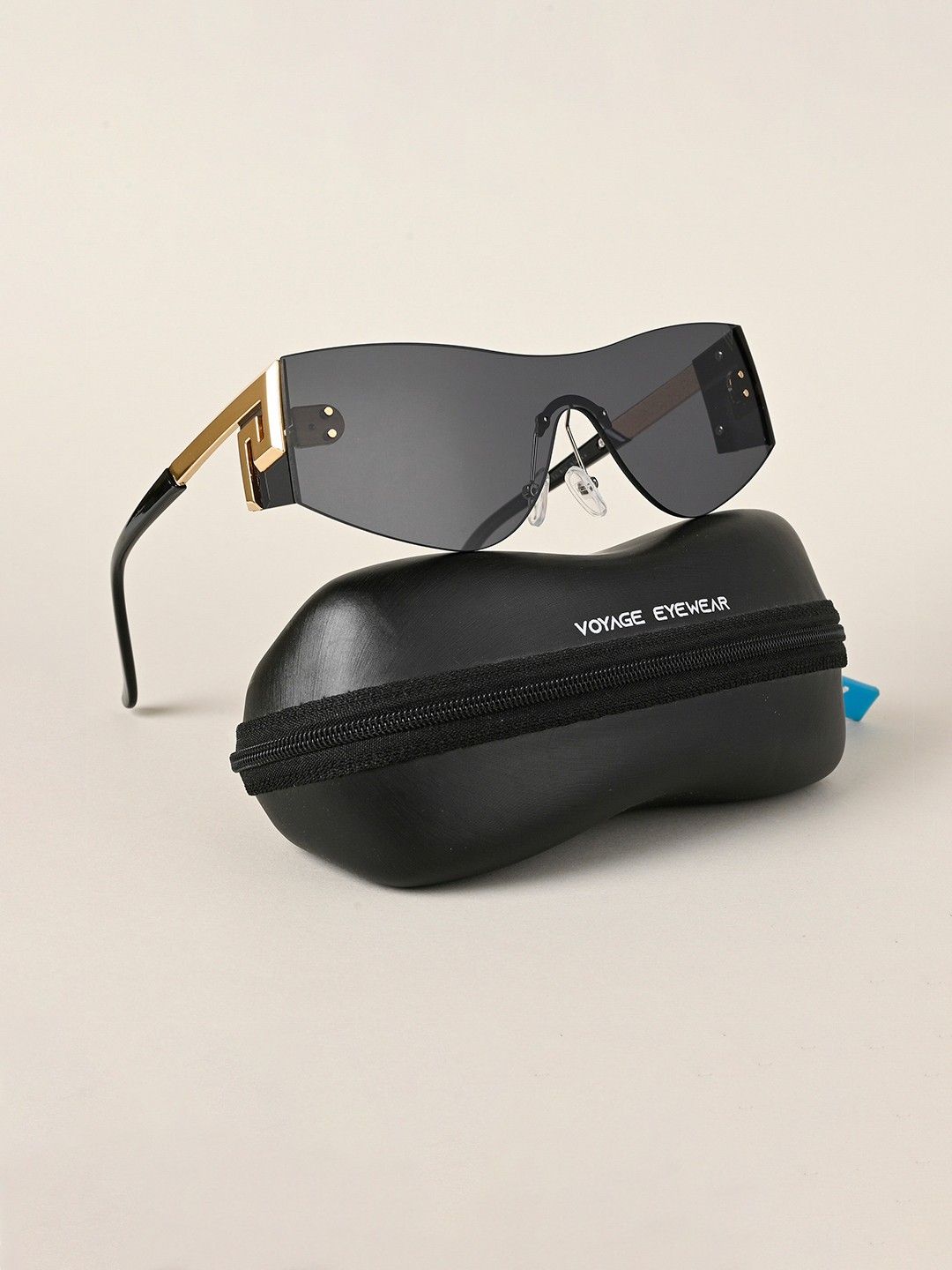 

Voyage Unisex Shield Sunglasses With UV Protected Lens 3567MG4519, Black