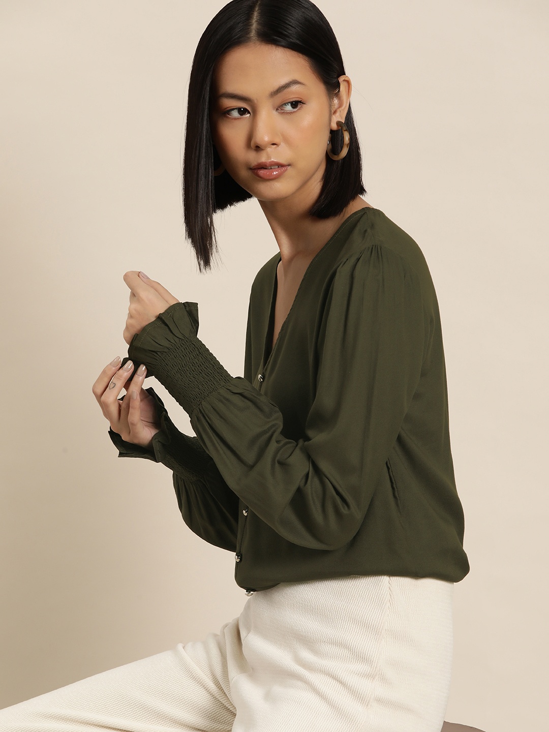 

INVICTUS Puff Sleeve Crepe Shirt Style Top, Olive