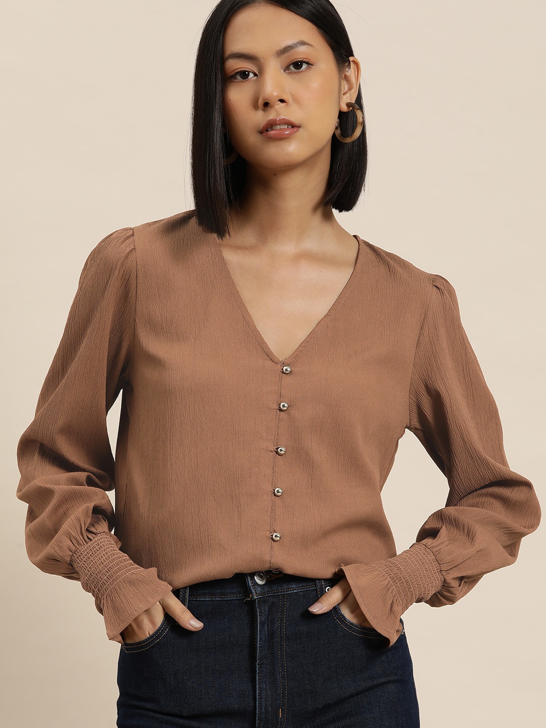 

INVICTUS Puff Sleeve Crepe Shirt Style Top, Nude