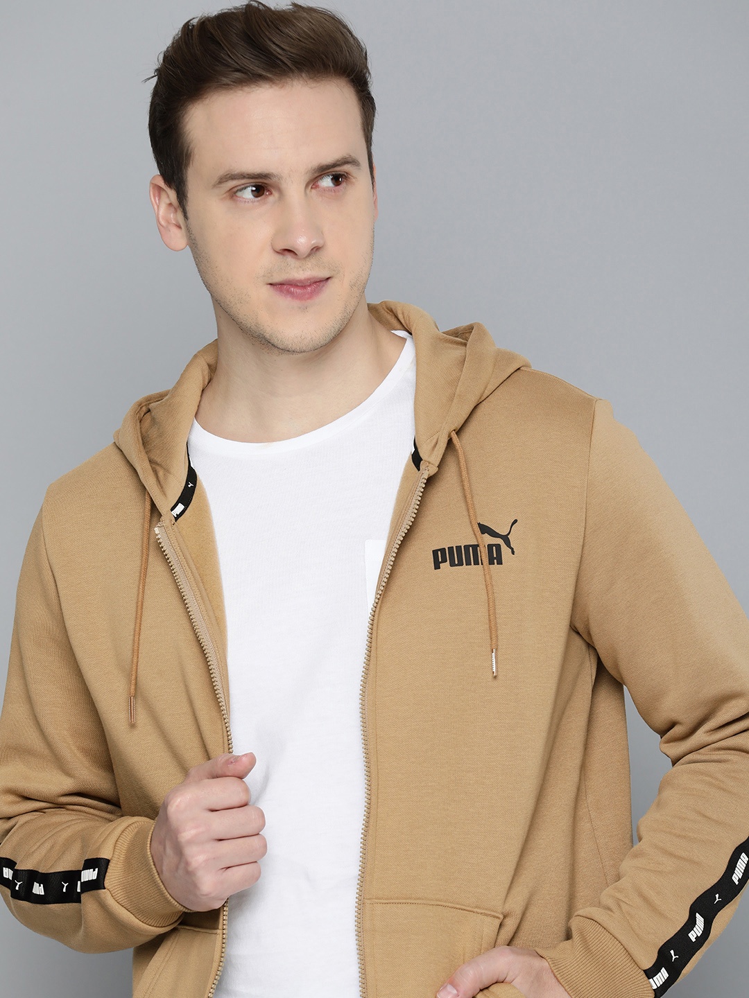 

Puma Essentials Tape Full-Zip Regular Fit Outdoor Long Sleeves Hooded Tailored Jacket, Khaki