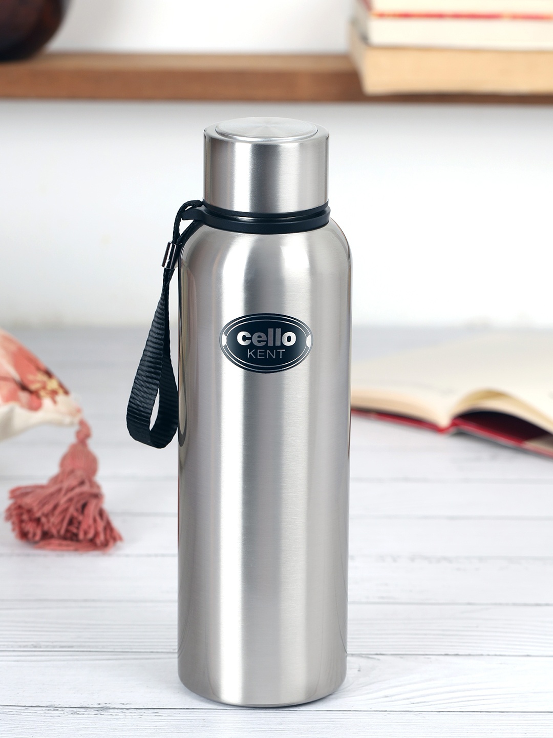 

Cello Kent Silver Toned & Black Double Walled Stainless Steel Vacusteel Water Flask 550 ml