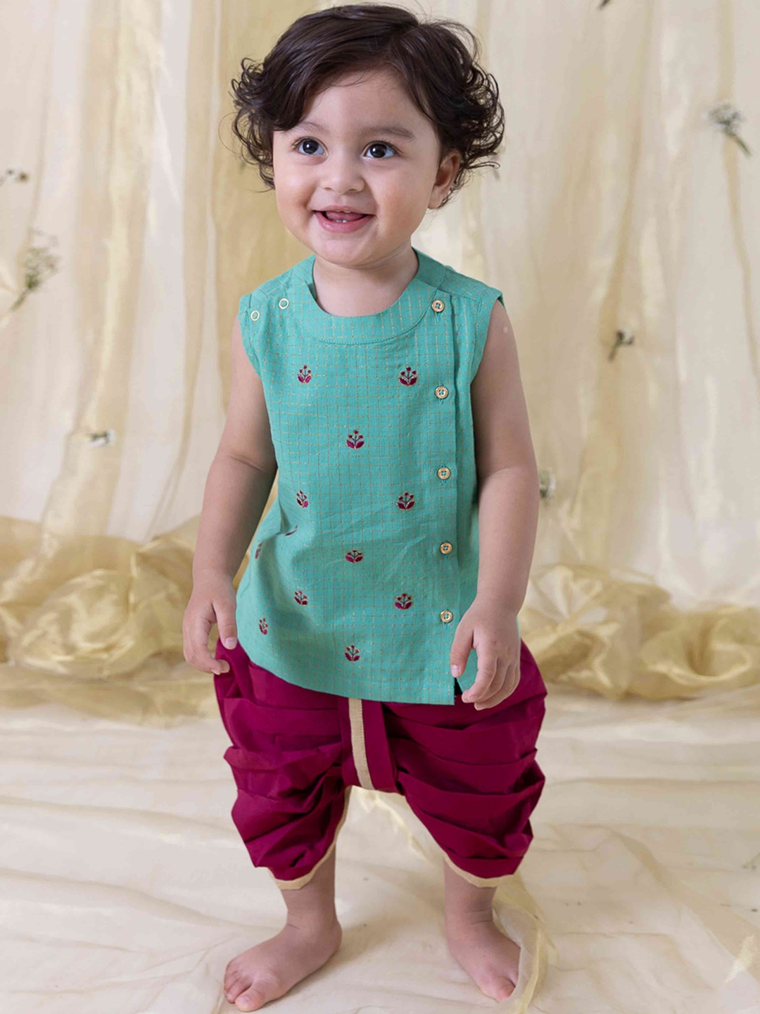 

Tiber Taber Infants Floral Embroidered Pure Cotton Regular Kurta with Dhoti Pants, Green