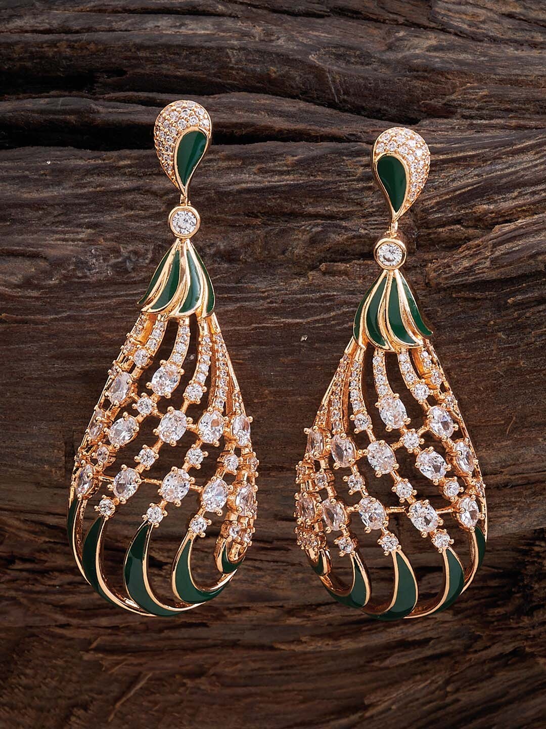 

Kushal's Fashion Jewellery Gold-Plated Teardrop Shaped Drop Earrings