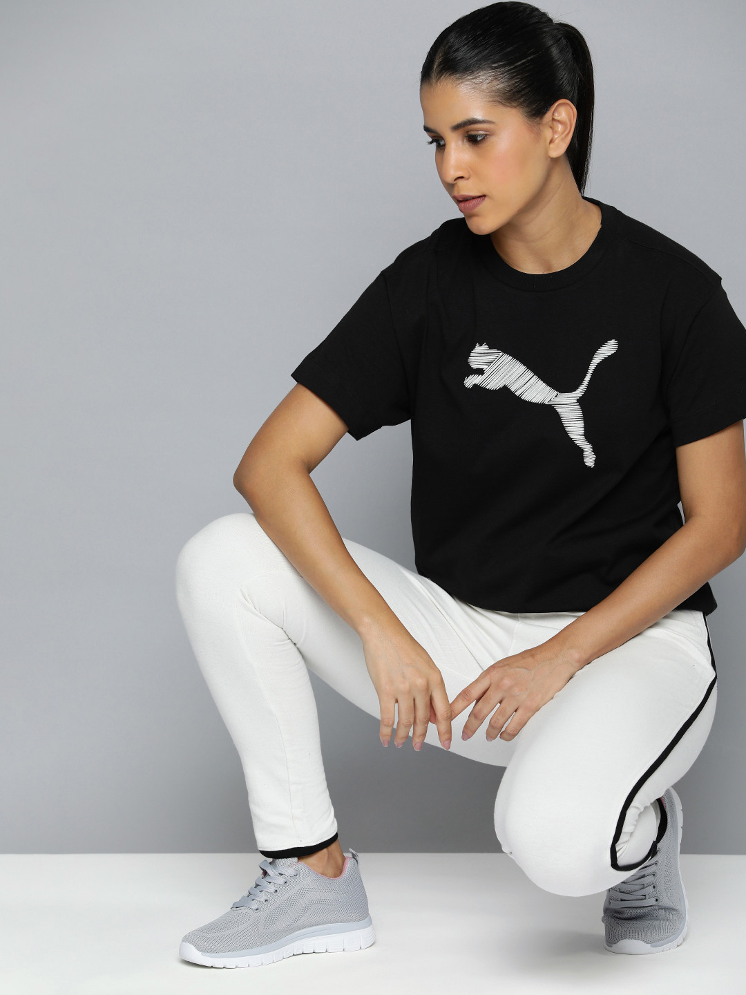 

Puma Brand Logo Printed Drop-Shoulder Sleeves Pure Cotton HER T-shirt, Black