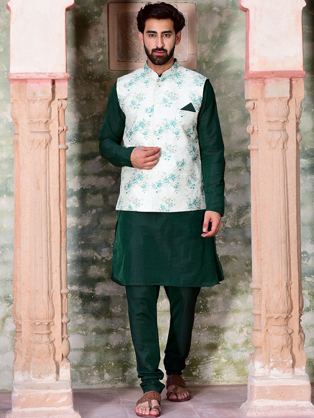 

HOUSE OF DEYANN Mandarin Collar Straight Kurta & Churidar With Nehru Jacket, Green