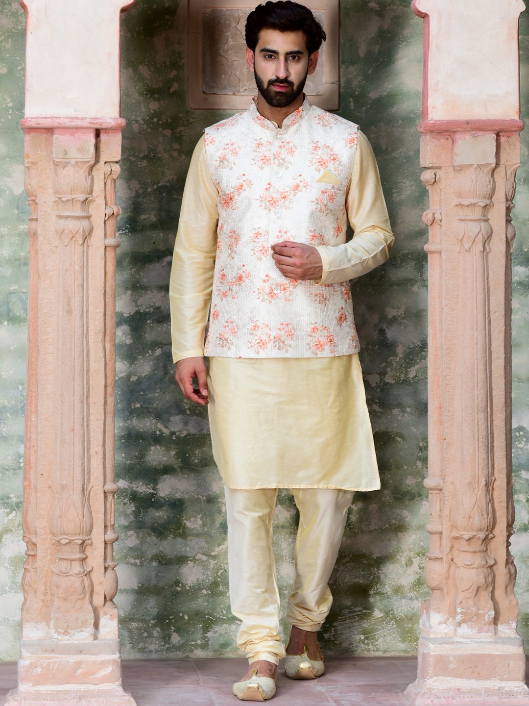 

HOUSE OF DEYANN Regular Kurta With Churidar, Off white
