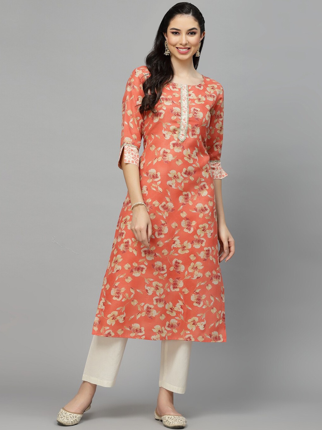 

Stylum Floral Printed Round Neck Straight Kurta, Peach
