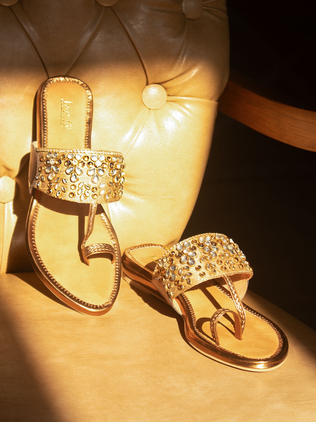 

Inc 5 Ethnic Embellished One Toe Flats, Gold