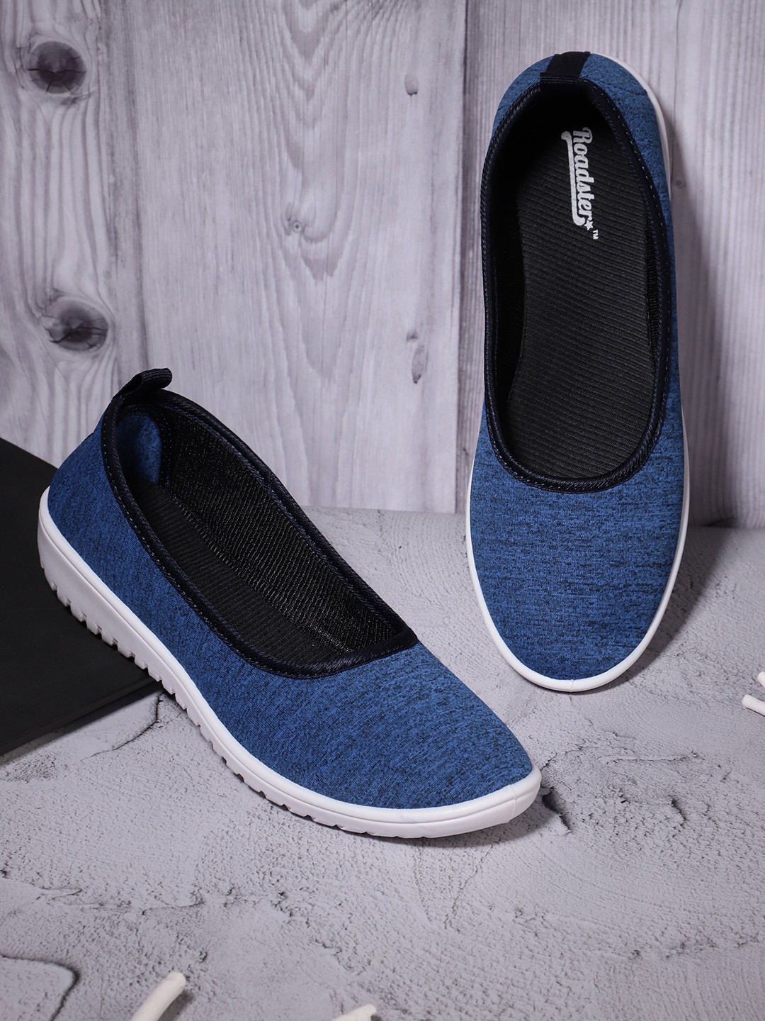 

The Roadster Lifestyle Co. Women Woven Design Slip-On Sneakers, Blue