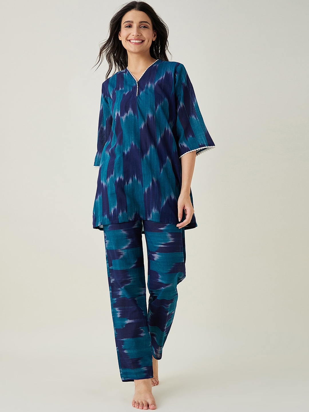 

The Kaftan Company Ikat Printed Pure Cotton kurti & Pyjamas, Blue
