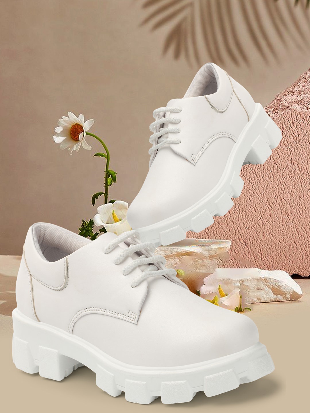 

VENDOZ Women Heeled Lightweight Derbys, White