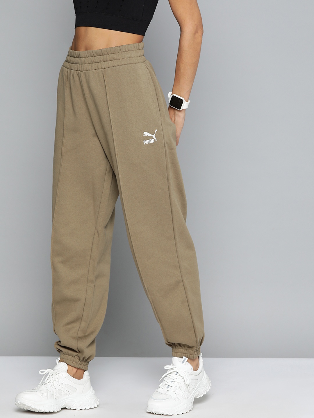 

Puma Women Classics Relaxed-Fit Sweat Joggers, Brown