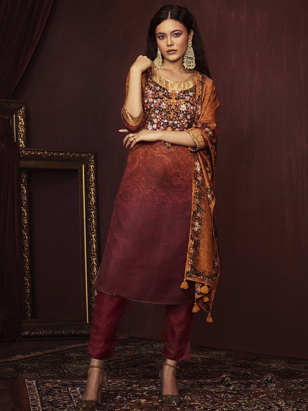

Span Paisley Printed Sequined Kurta, Maroon
