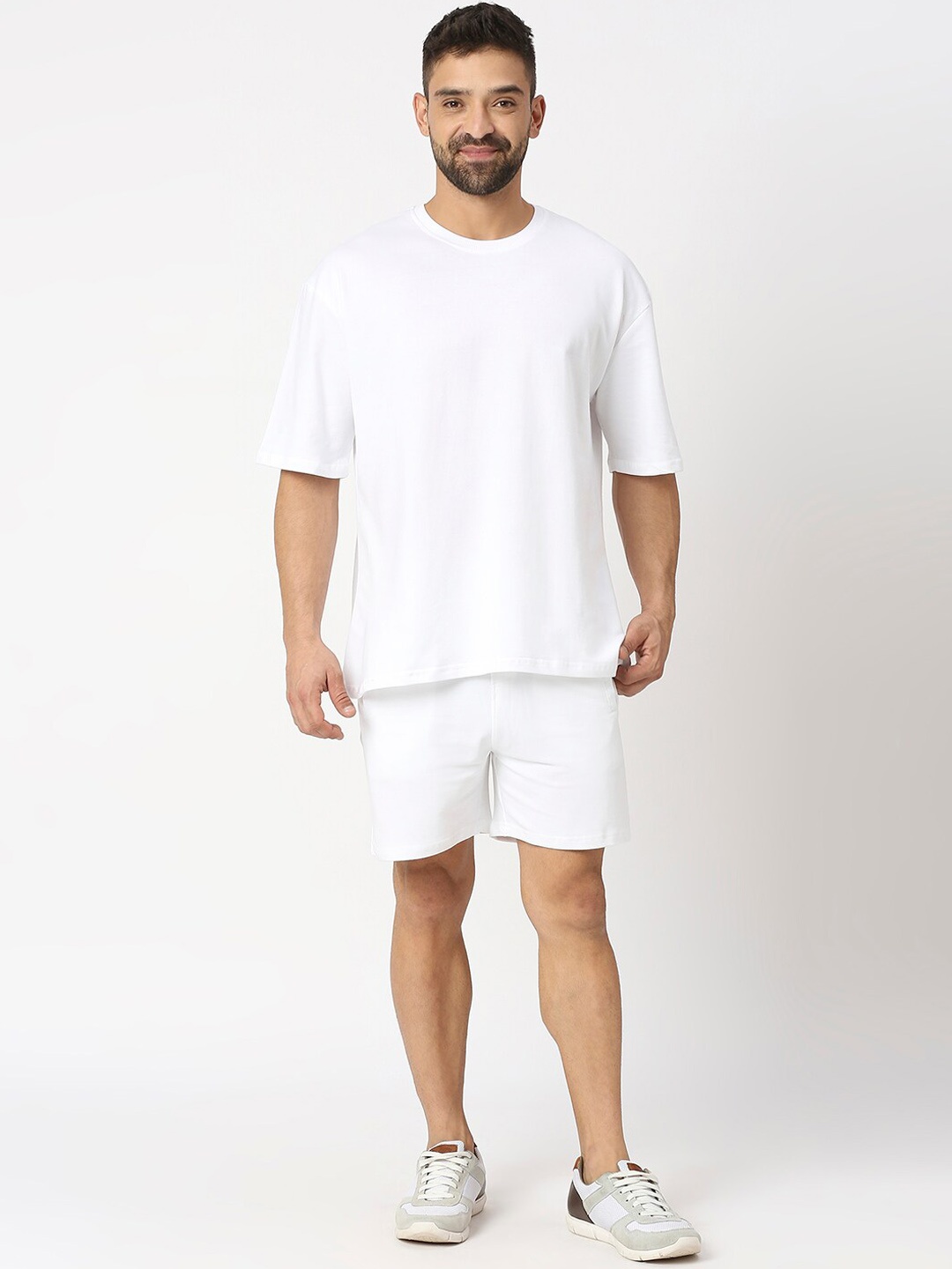 

THE DAILY OUTFITS Round Neck Pure Cotton Oversized T-shirt With Shorts, White