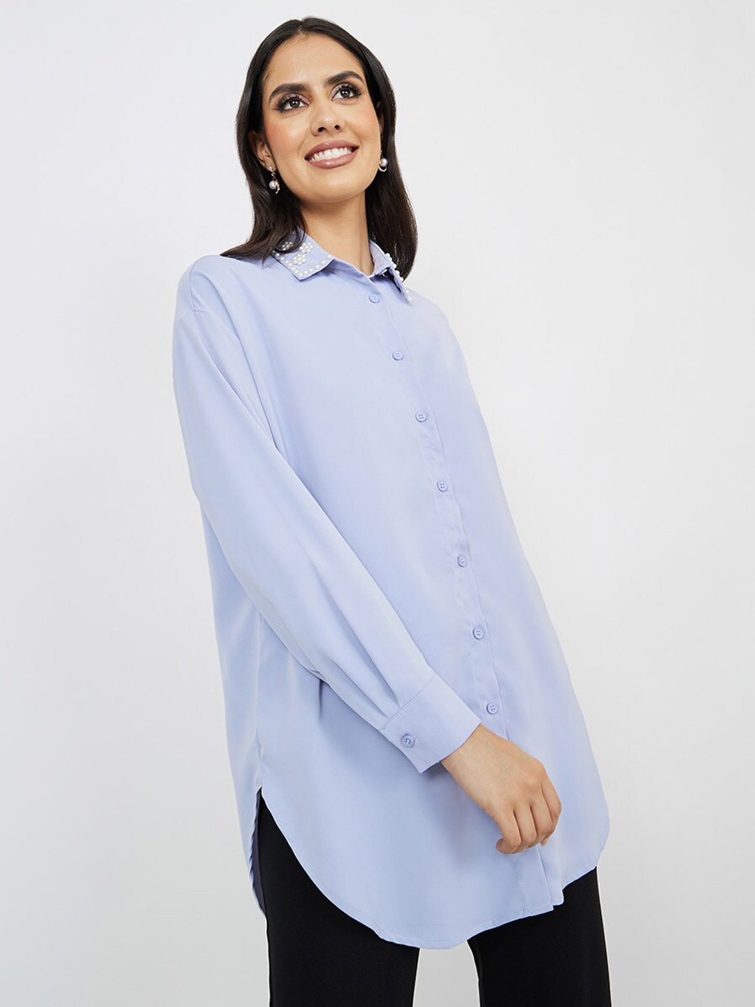 

Styli Blue Spread Collar Long Sleeves Pearl Detail Casual Longline Shirt