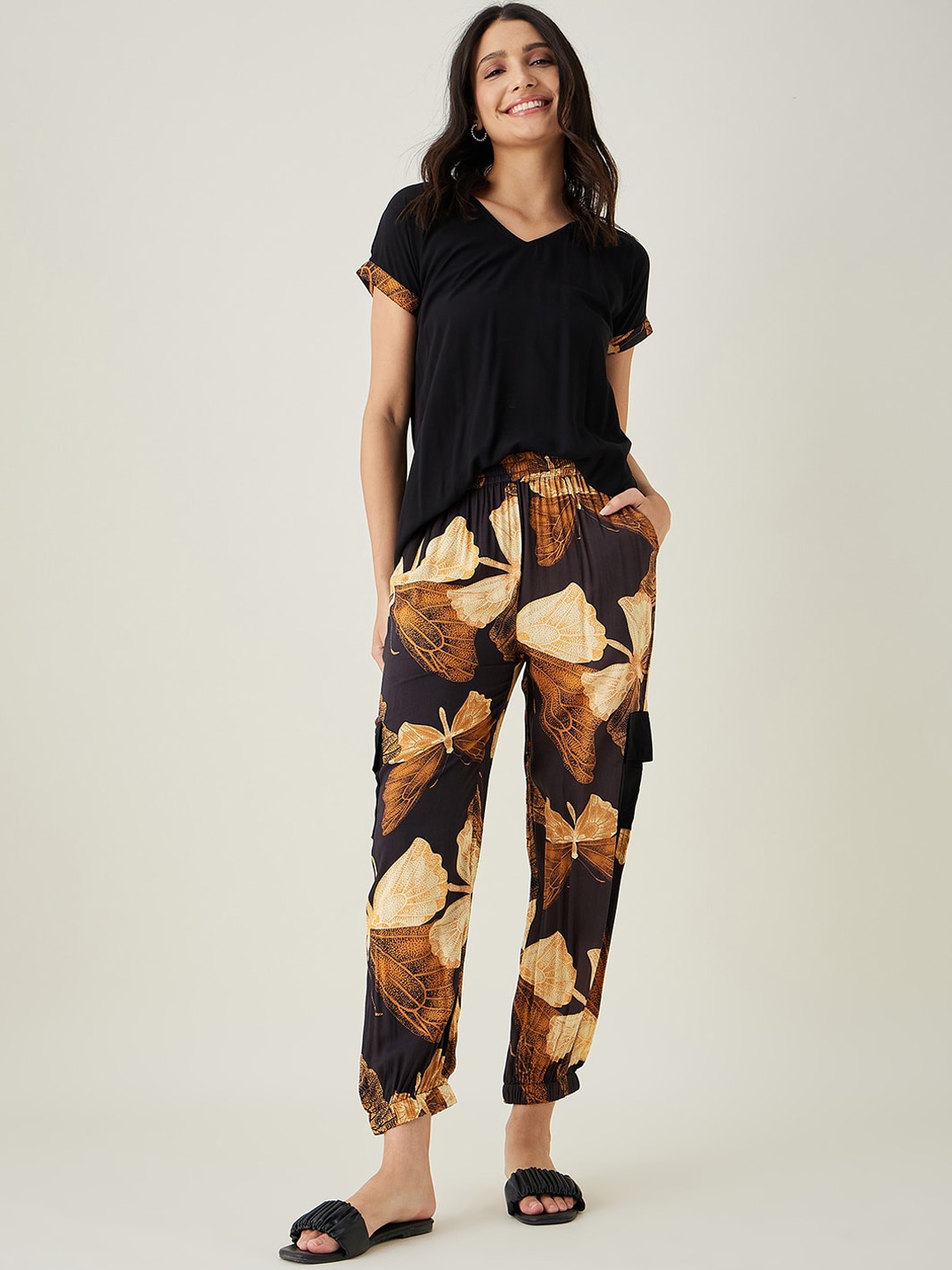 

The Kaftan Company Floral Printed Modal Night Suit, Black