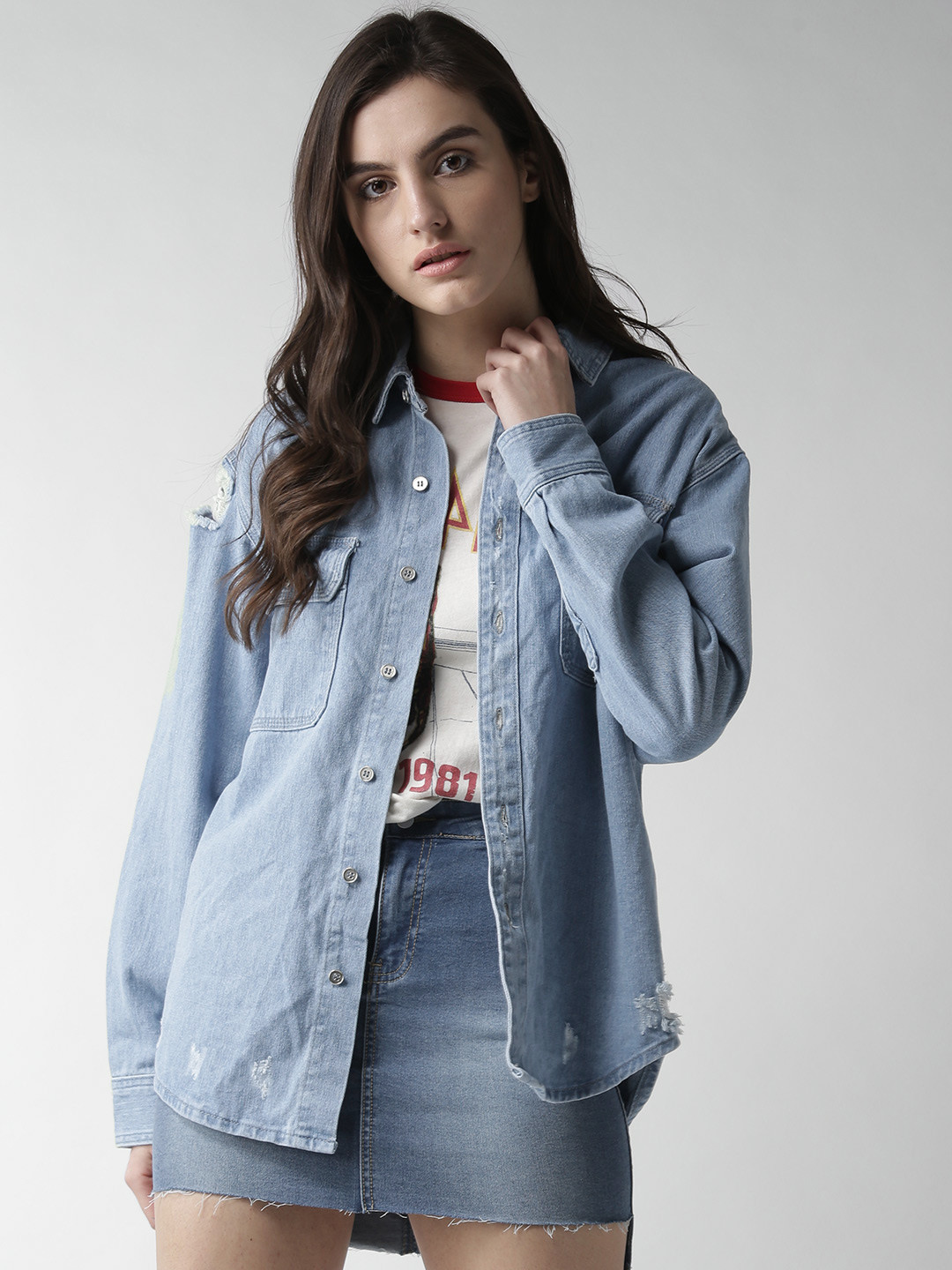 

FOREVER 21 Women Blue Regular Fit Distressed Denim Shirt