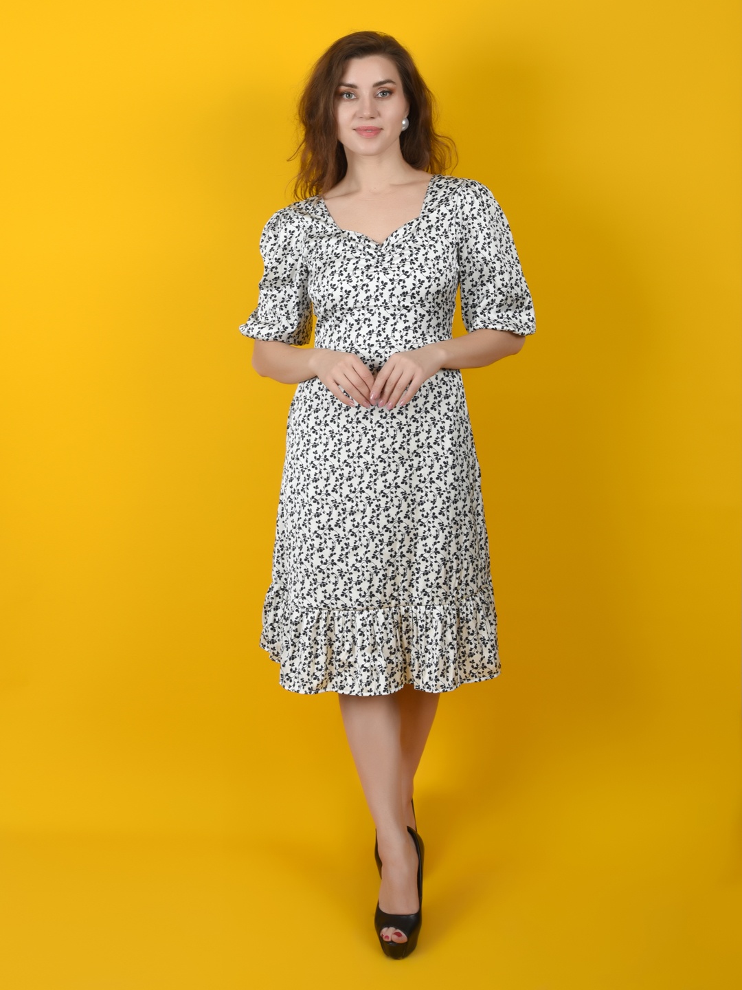 

FLAWLESS Floral Printed Puff Sleeve Satin A-Line Midi Dress, White