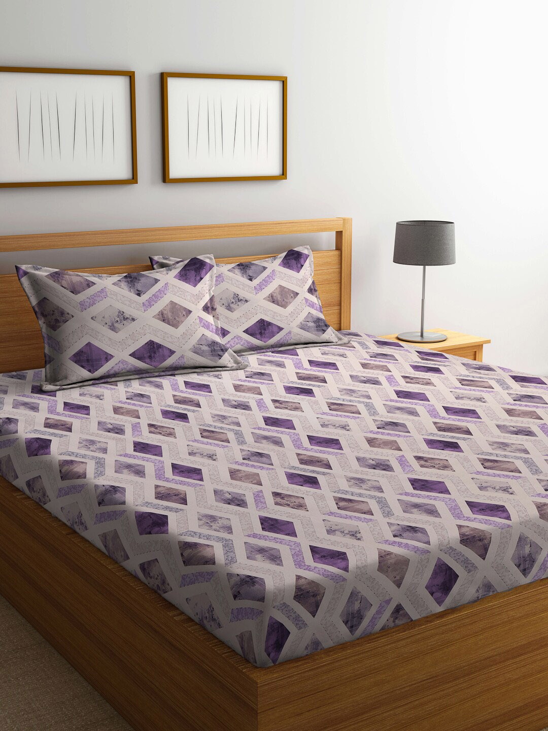 

KLOTTHE Purple & Beige Geometric Cotton 400 TC Fitted Double Bedsheet With 2 Pillow Covers