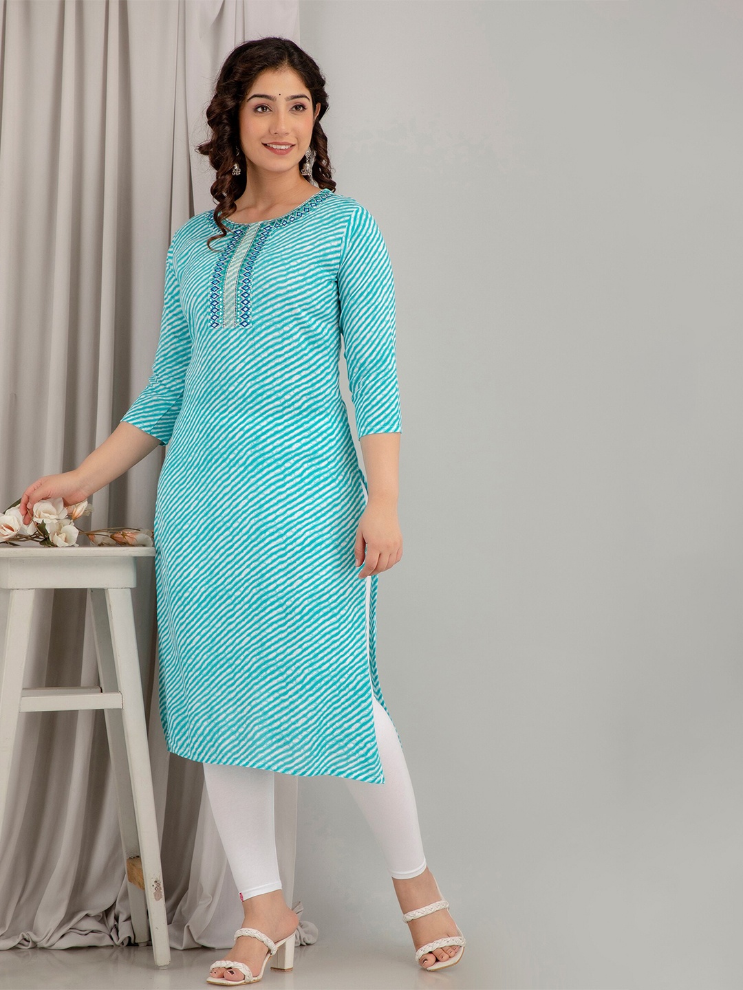 

Mialo fashion Leheriya Printed Thread Work Kurta, Turquoise blue