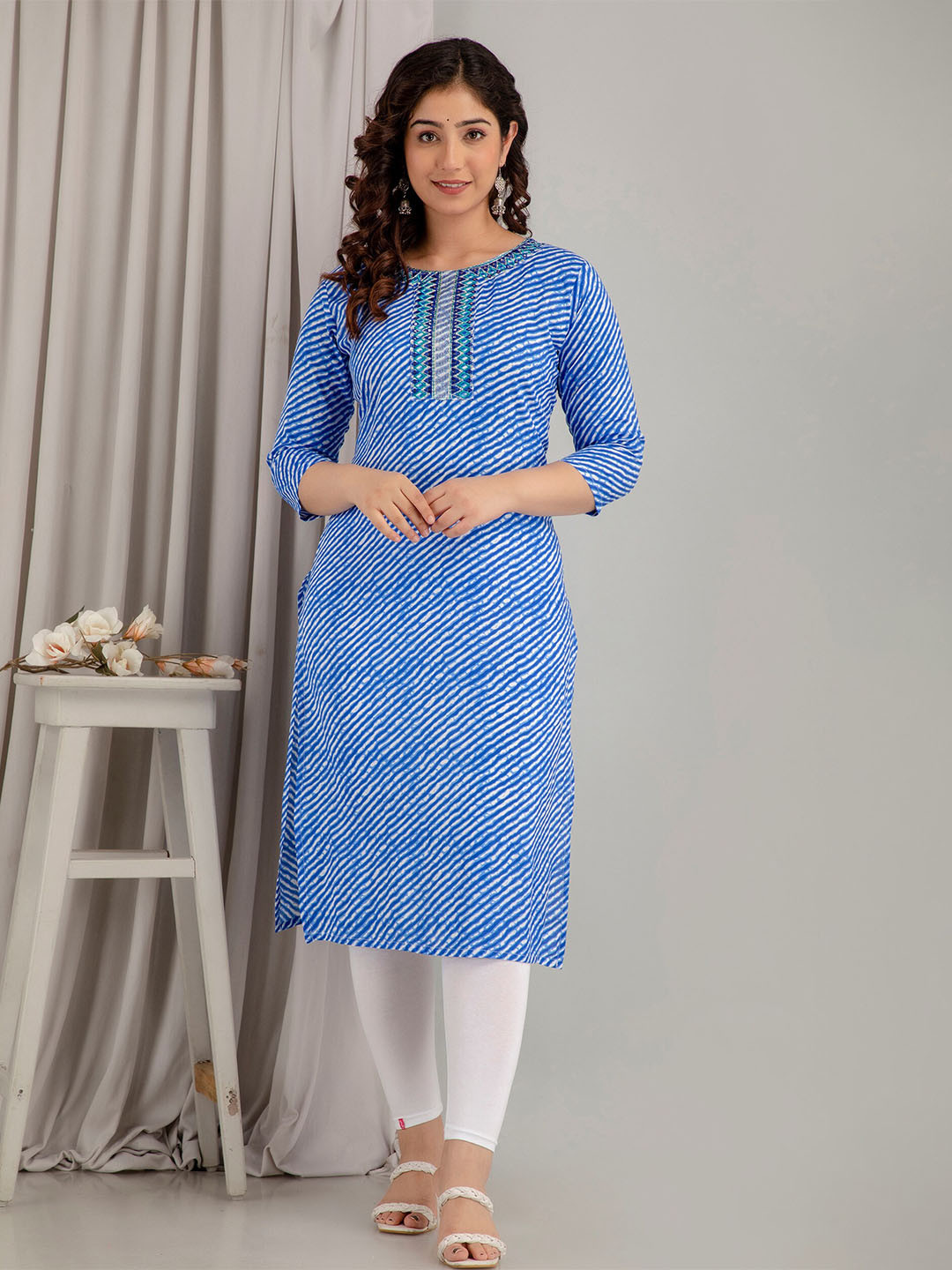 

Mialo fashion Leheriya Printed Thread Work Kurta, Blue