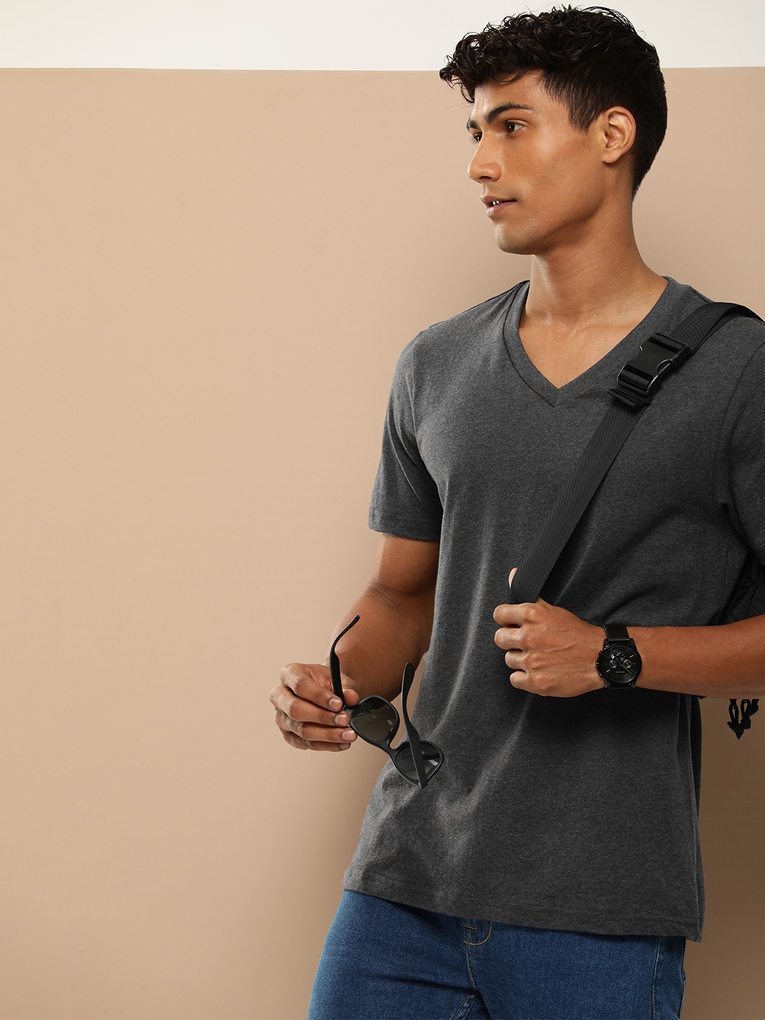 

INVICTUS V-Neck Slim Fit Cotton T-shirt, Charcoal