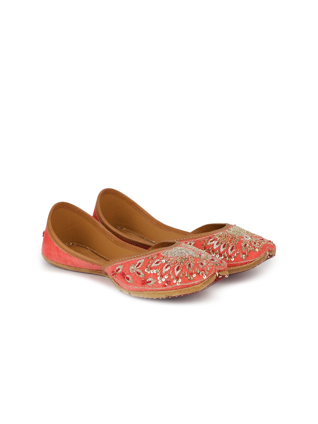 

The Desi Dulhan Ethnic Embellished Mojaris, Orange