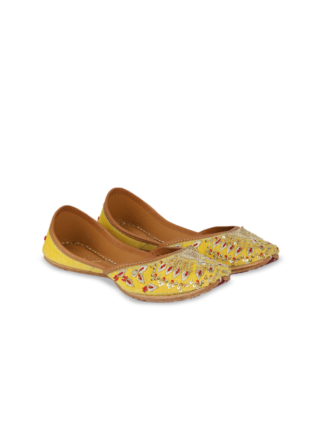 

The Desi Dulhan Ethnic Embroidered Mojaris, Yellow