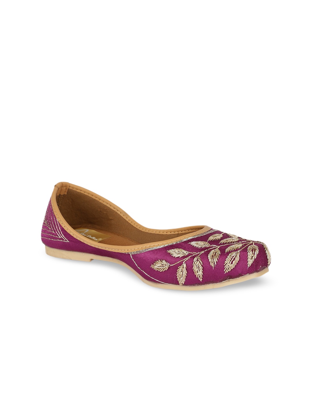 

The Desi Dulhan Ethnic Embroidered Mojaris, Purple