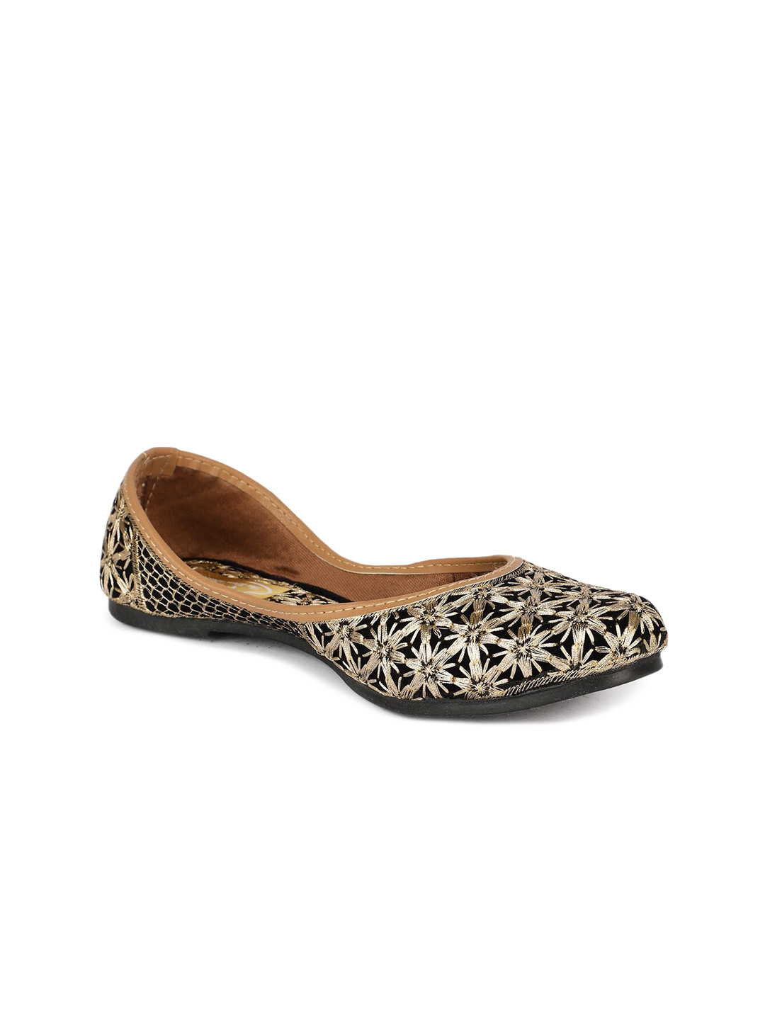 

The Desi Dulhan Ethnic Embroidered Mojaris, Black