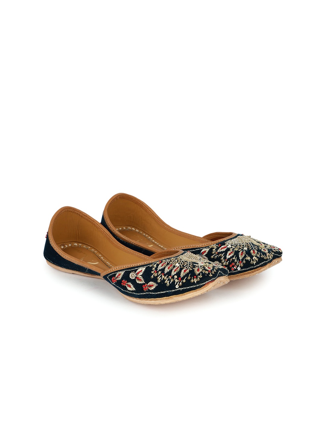

The Desi Dulhan Ethnic Embellished Mojaris, Green