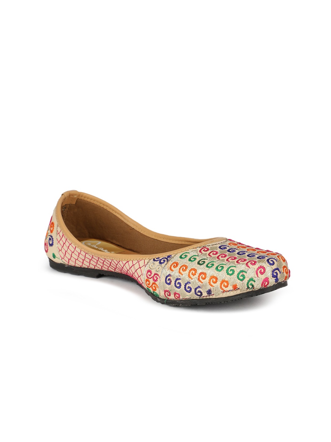 

The Desi Dulhan Ethnic Embroidered Mojaris, Cream