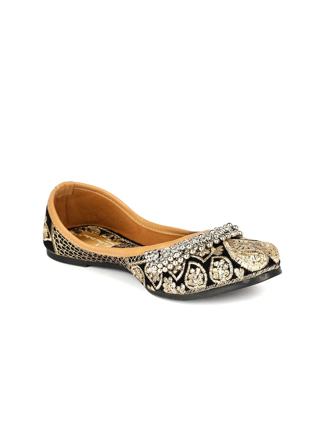 

The Desi Dulhan Embroidered Ethnic Mojaris, Black